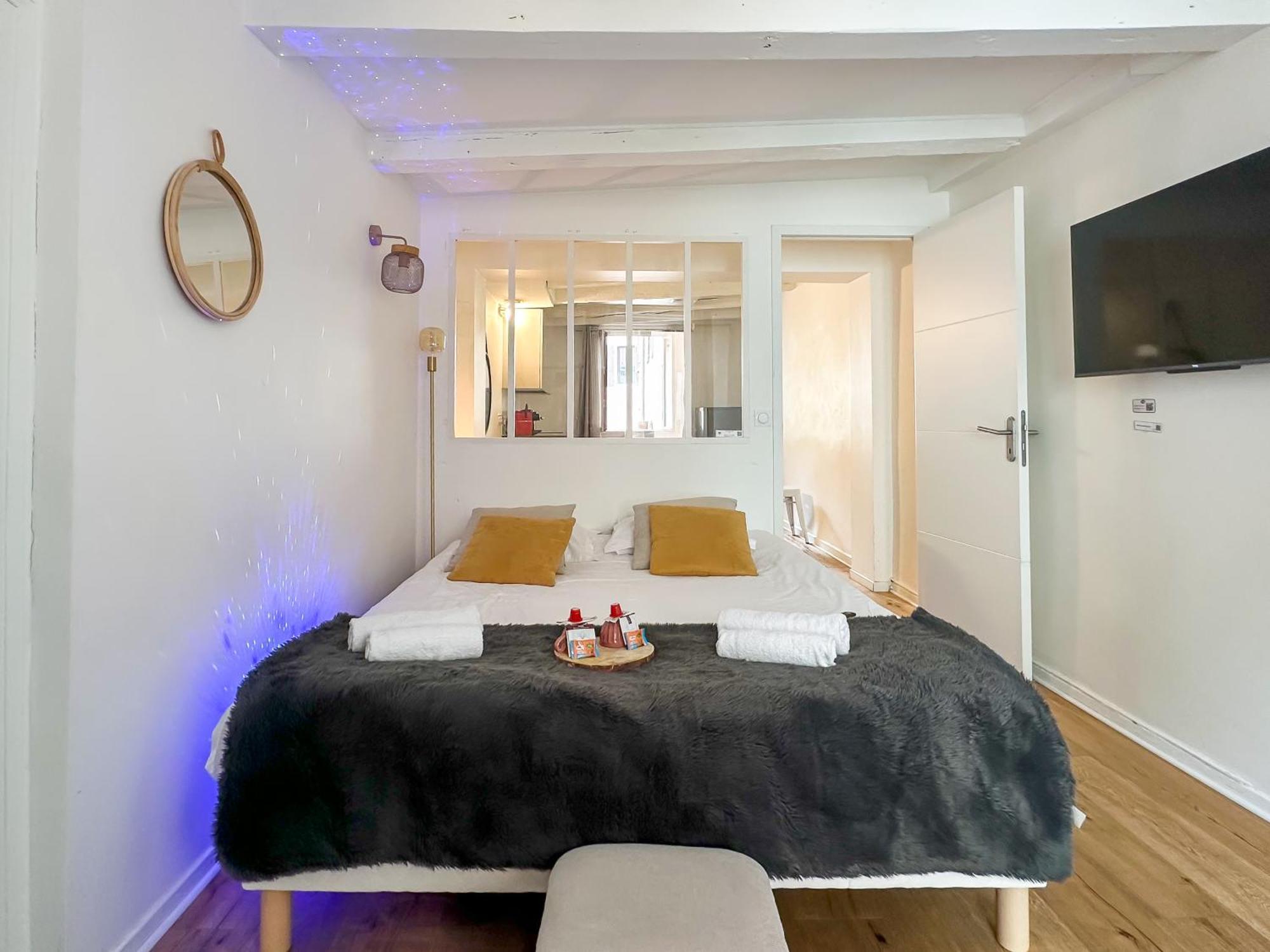 Night Desires Vieille Ville Annecy Charmant Luaran gambar